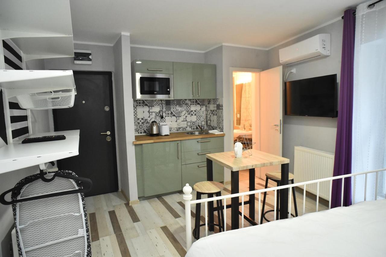 Aparthotel Heights Center
